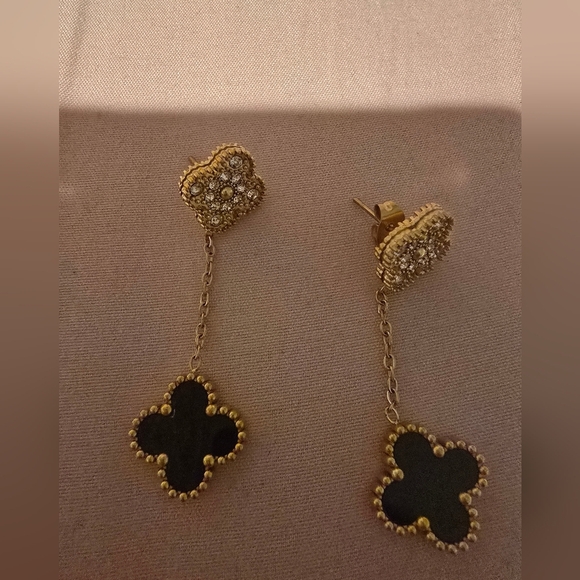 18kgp Dubai Jewelry- Elegant Gold and Black Dangle Earrings - Picture 2 of 5